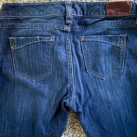 Express Jeans Zelda Barely Boot - 2S Short - Picture 12 of 16